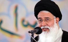  دشمن با آلوده کردن فضای مجازی به دنبال حذف رحمانیت نماز جمعه است/ تقابل قوی در برابر تبلیغات دشمن امری لازم است