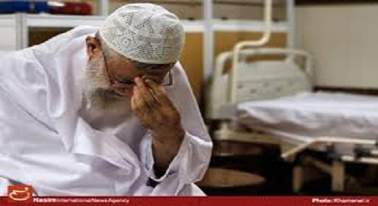 رهبر معظم انقلاب در خصوص خواندن نماز اول وقت در ادارات چه نظری دارند؟