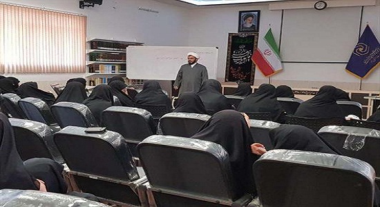 دوره تکمیلی طرح «بیان» ویژه بانوان طلبه یزدی برگزار شد 