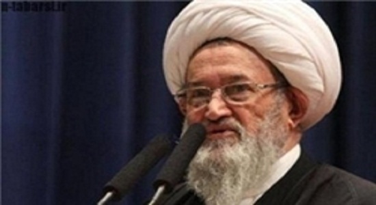 انتقاد امام جمعه ساری از واردات سجاده و چادرنماز