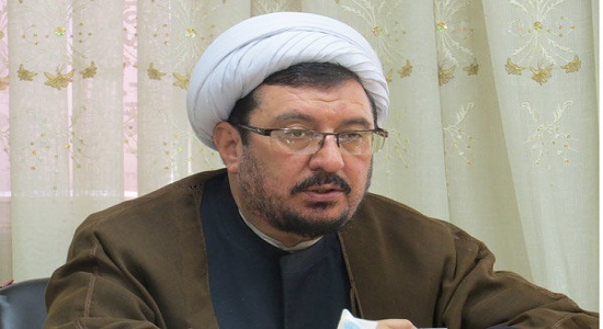 معلمان دانش آموزان را «نماز خوان » تربیت کنند