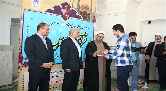 فعالان قرآن و عترت و اقامه نماز تجلیل می شوند