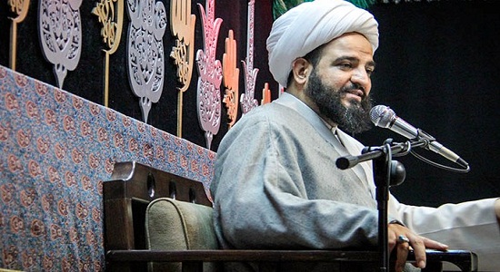 نمازگزاران کسانی هستند که نماز در تمام شؤون زندگی آنان ساری و جاری است