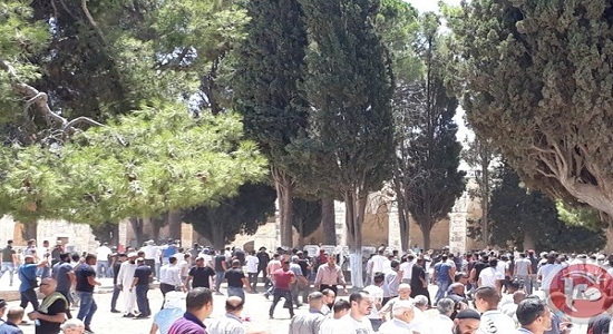 حمله به نمازگزاران فلسطینی در مسجدالاقصی 