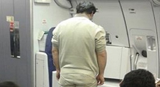 جدیدترین استفتاء از دفتر رهبری پیرامون نمازخواندن در هواپیما