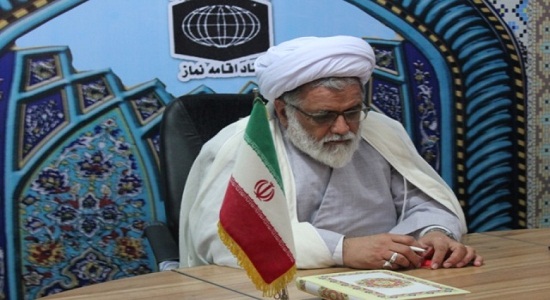  فرهنگ نماز از فساد اداری جلوگیری می کند