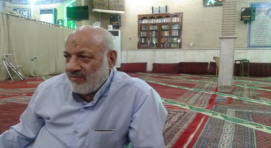 «حاج غلامعلی» مشکل‌گشا/ استقبال حاج آقا از نمازگزاران تازه‌وارد