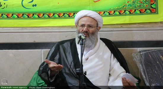 کمک به مساجد موجب رفع مشکلات جامعه و در امان بودن جوانان می شود