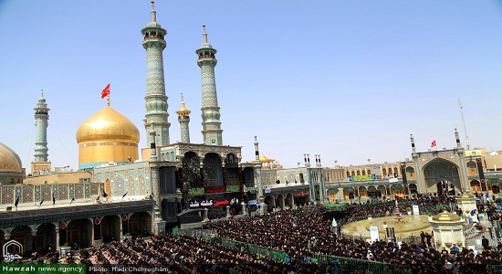 اقامه نماز ظهر عاشورا در حرم مطهر حضرت معصومه سلام الله علیها