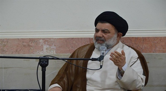اقامه نماز در ادارات از فرصت‌های تبلیغی روحانیت است