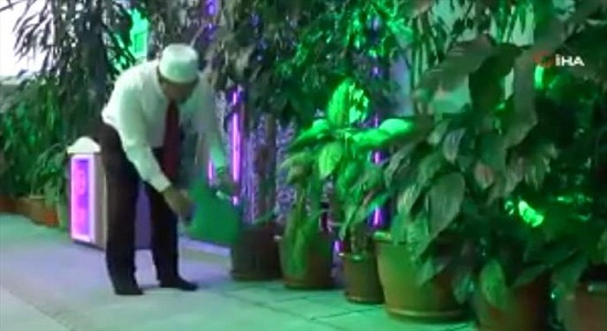 ابتکار جالب امام جماعت مسجدی در ترکیه برای جذب کودکان