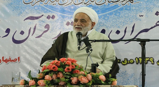 مرگ بر آمریکا ریشه قرآنی دارد