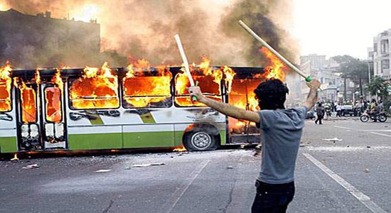 نگاهی سینمایی از واقعیت 88 "قلاده های طلا"