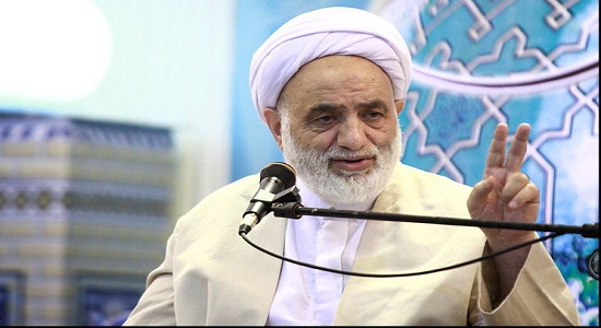 حتی کلمه ای از کل واجبات نماز برای غیر خدا باشد موجب بطلان نماز می شود