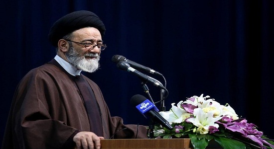  شرکت اجباری یا بخشنامه‌ای در نماز جماعت فایده‌ای ندارد