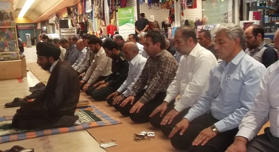 نماز و بازار