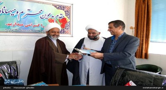 گردهمایی و جلسه هم اندیشی ائمه جماعات مدارس بخش بن رود شهر ورزنه برگزار گردید