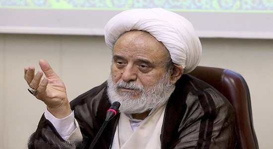  برگ ریحان مسیر طولانی را طی می کند تا تبدیل به نماز و روزه شود
