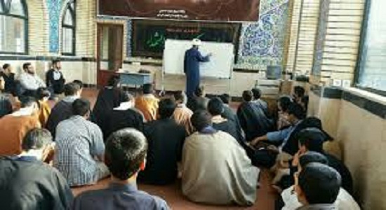 اجرای طرح «محراب» در ۱۳ مدرسه علمیه لرستان 