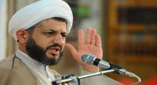 از رحمت خدا به دور است کسی که نمازش را دیر بخواند
