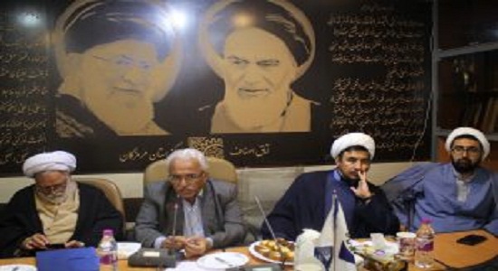 بازار پیشانی شهر است/ نماز اول وقت، نماز در مسجد و با جماعت