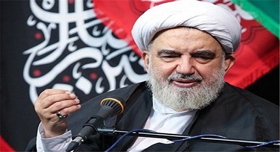 مسئولیت دوچندان طلاب در جامعه/ اهمیت نماز خواندن درست