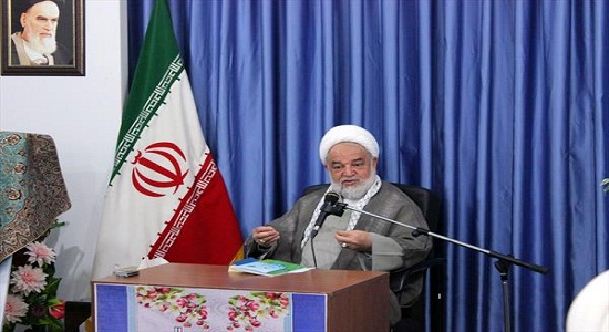 چهار مدال افتخار فعالان و خادمان نماز جمعه