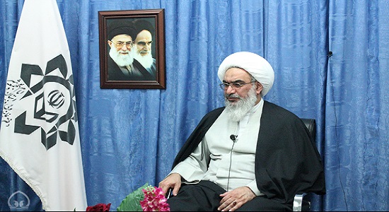 اقامه نماز باعث نجات انسان در دنیا و رستگاری در آخرت می‌شود