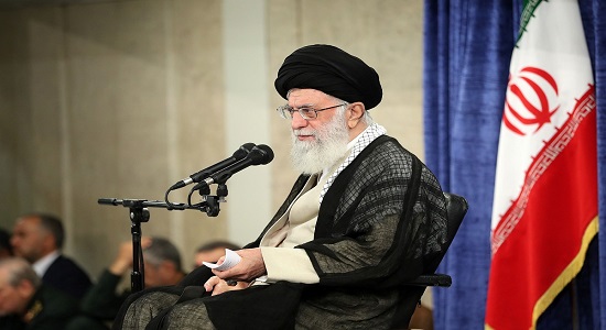 روزگاری نماز خواندن مایه‌ی آبروریزی بود!
