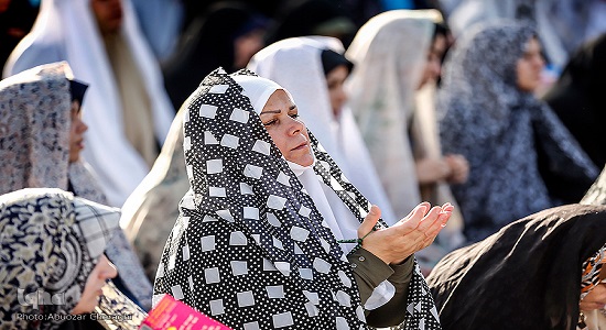 چگونه نماز کمک‌حال انسان می‌شود