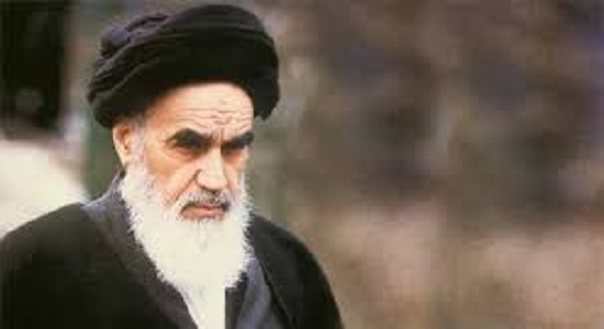 پوستر؛ امام خمینی(ره) ترک جلسه سران به خاطر نماز