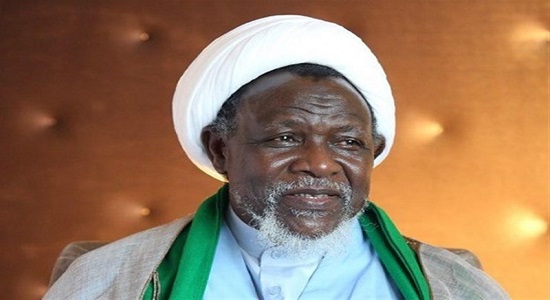 راهپیمایی مردم در حمایت از "شیخ زکزاکی"رهبر شیعیان نیجریه بعد از نماز جمعه