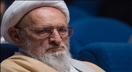 نمازگزار باید مراقب دهانش باشد!