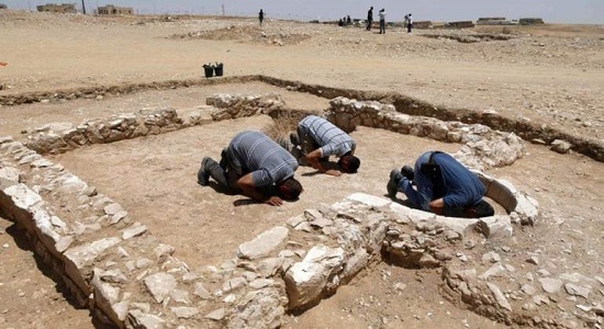 طنین انداز شدن اذان برای نخستین بار در مسجد ۱۲۰۰ ساله