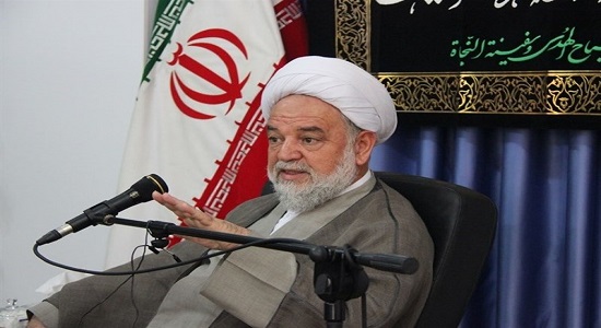  باید فرهنگ نماز در مدرسه و دانشگاه‌ها جلوه‌گر شود
