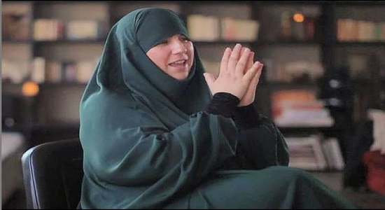 چگونه تقلید حرکات نماز عامل هدایت خواننده فرانسوی شد