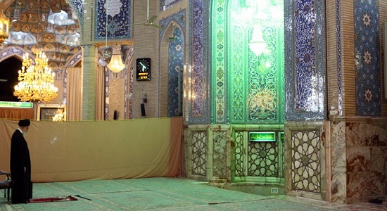 امام خامنه ای:در مسجد باید هر سه وقت نماز جماعت برگزار شود.