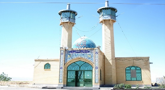 آماده سازی و تنظیف نمازخانه های مسیر تردد زائران اربعین حسینی