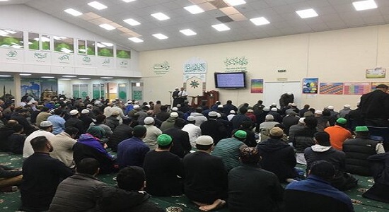 حضور ۳۰۰ افسر پلیس در مسجد ناتینگهام شایر هنگام نماز