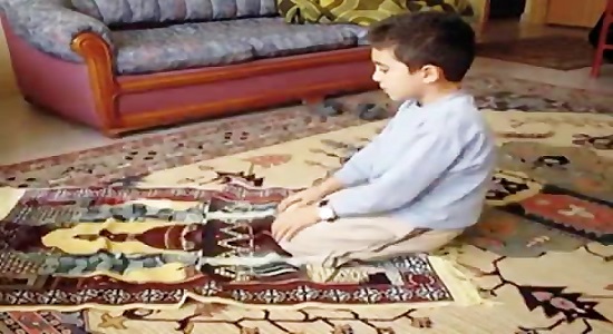 عکس نگیر برو نماز بخون!