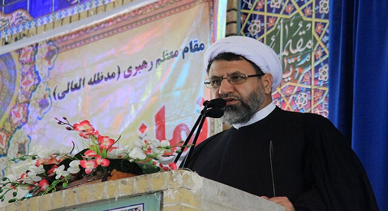 کیفیت و کمیت در اقامه نماز دچار اشکال است/ فعال بودن مساجد در کرمان قابل دفاع نیست