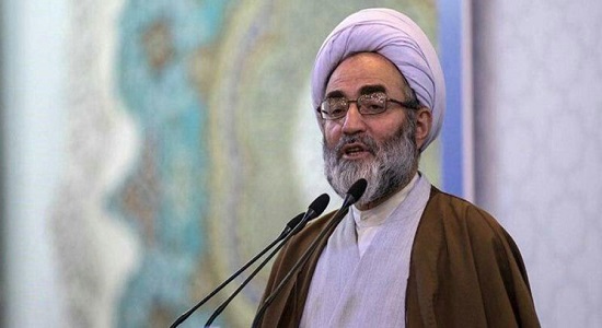 کم‌کاری مسؤولان را از تریبون نماز جمعه فریاد می‌زنم