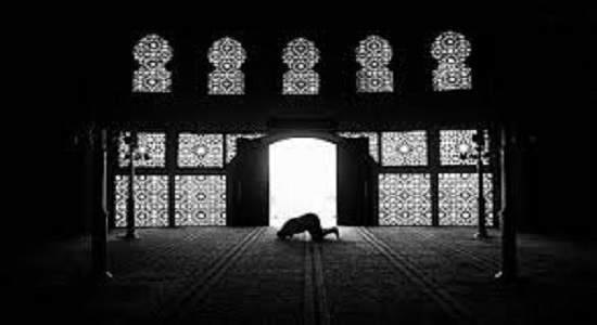 چرا نماز می‌خوانیم، اما هر روز پژمرده‌ایم؟