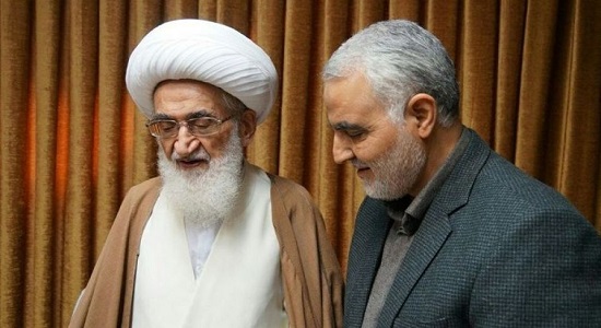  نماز  خداحافظیِ حاج قاسم پشت سر یکی از مراجع تقلید