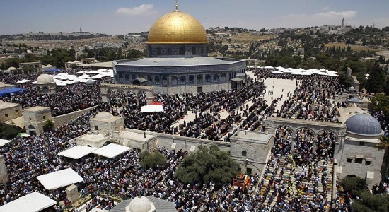 اقامه نماز جمعه ۳۰ هزار فلسطینی در مسجدالاقصی