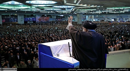 مروری بر شش خطبه تاریخی امام خامنه ای در نماز جمعه