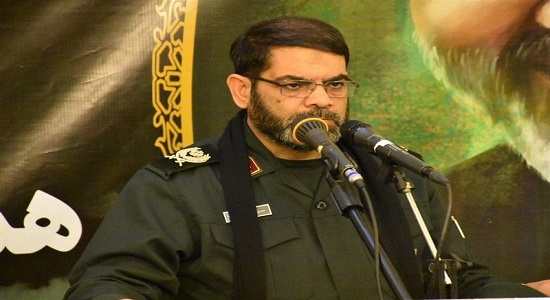 ناگفته های فرمانده سپاه گلستان از نماز شب‌های حاج قاسم / با گریه‌هایش برای نماز بیدار می‌شدیم