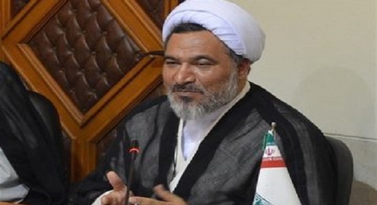پرچم گسترش نماز به دست ستاد اقامه نماز است