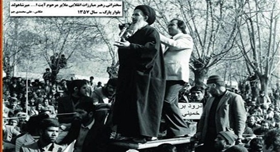 حال و هوای روزهای انقلاب؛ حمله شهربانی به مسجد و اقامه نماز جماعت در خیابان