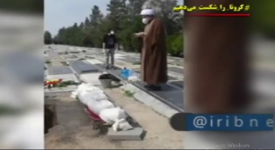 نماز میت غریبانه در روزگار کرونایی